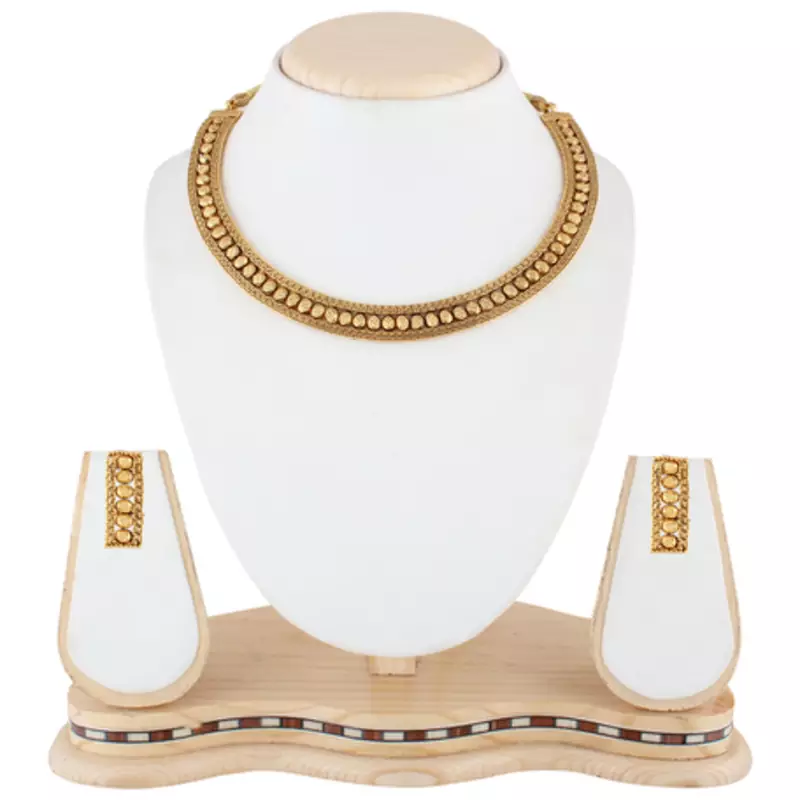 Delicate Golden South Indian Necklace Set Jewelry