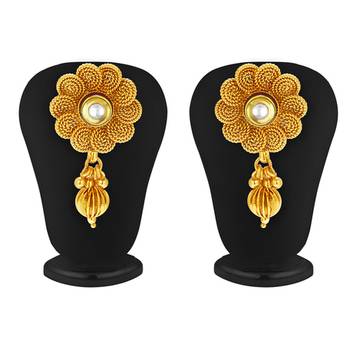 Eye-Catchy Jalebi Design Gold Plated Necklace Set For Women 5