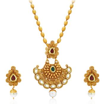 Marvellous Gold Plated Kundan Necklace Set For Women 2
