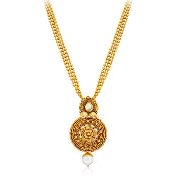 Graceful Gold Plated Kundan Necklace Set For Women 4