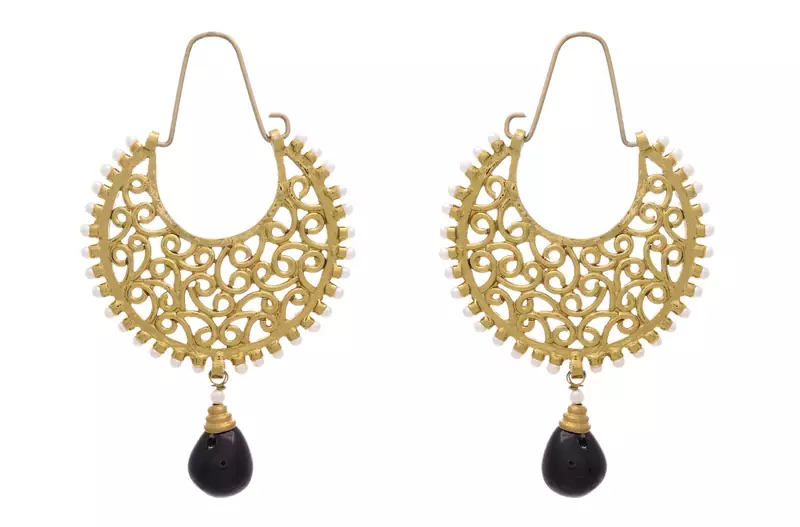 Ravishing & Radiant Designer Bali with Black Dangler