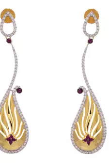 Awesome American Diamond Designer Gold Earring.