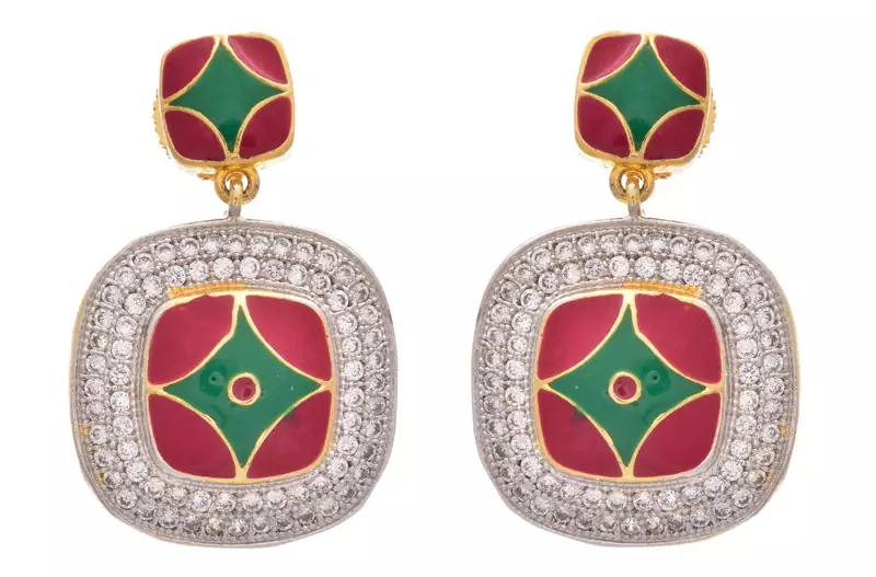 Pretty Inviting Beautiful Cz Diamond Earrings.