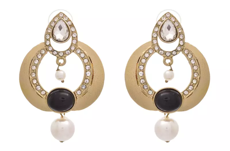 Deep Black Designer Beauty with Pearls.