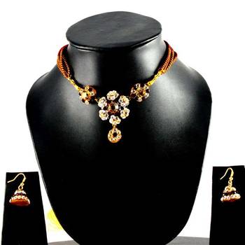 Rajasthani Lakh Necklase With Earing With Rhinestones Embedded 2