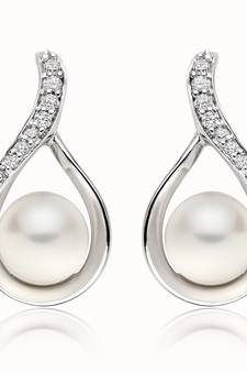 Traditional Yellow Gold Plated Earring