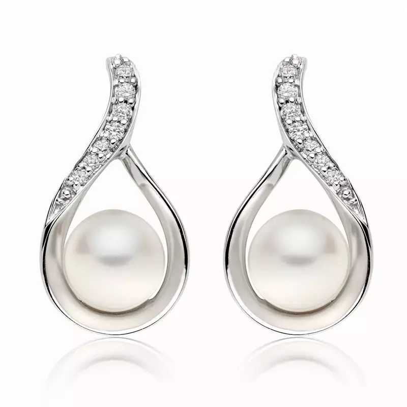 Traditional Yellow Gold Plated Earring