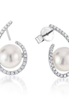 Traditional Yellow Gold Plated Earring