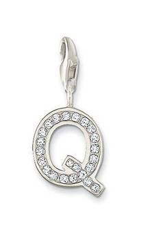 Q' Alphabet Design American Diamond Pendant