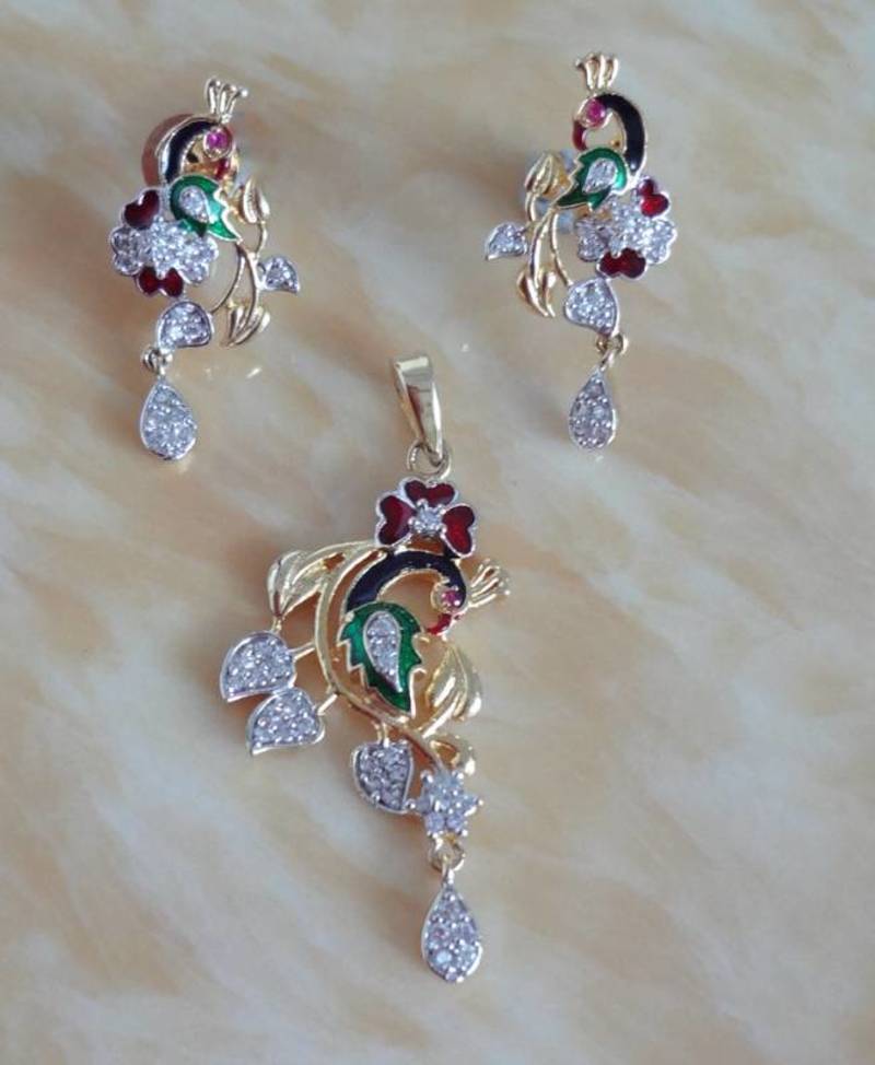 AD peacock pendant set