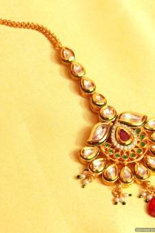 Kundan Meenakari Ruby Emerald Maang Tikka
