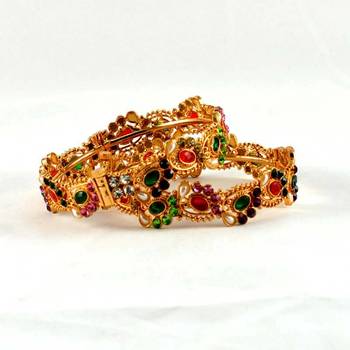 4.2Micro Gold Platted Skrew System Polky Stone Bangles 1