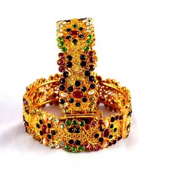 Micro Gold Platted Skrew System Polky Stone Bangles 2