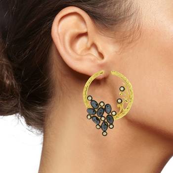 Flower Filigree Victorian Spinel Black Gold Plated Crescent Stud Earring for Women 4
