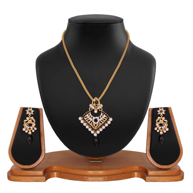 Buy Black Diamond pendants Online