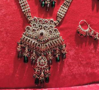 Stunning Red Green Diamant   Bridal Set 2