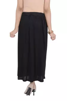 Black plain cotton lycra skirts