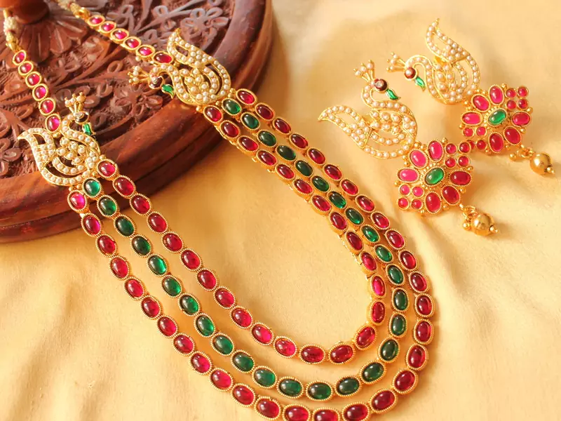 Mesmerising Multilayer Pink Green Peacock Necklace Set 