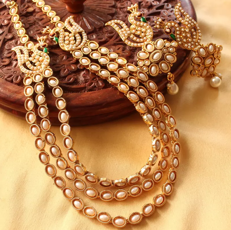 Mesmerising Multilayer Pearl Peacock Necklace Set