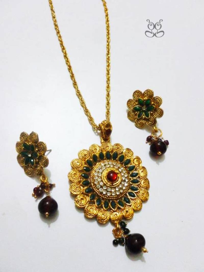 Flower Necklace Set
