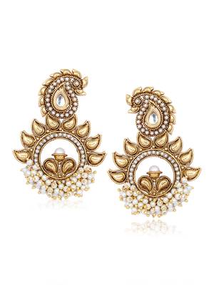 Adwitiya Collection Gold Stones And Pearls Earrings For Women 1
