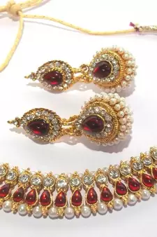 Maroon pearl gota necklace set