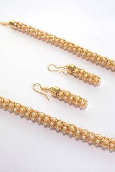 Golden white pearl ajger necklace set
