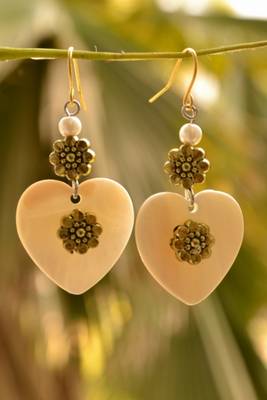 Lovely love Designer Pair of Earrings 1