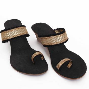 Bold Black stylish Wedges 1