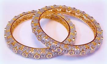 BEAUTIFUL ETHNIC FINE Cz BANGLE 1