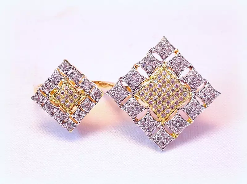 INTREND BEAUTIFUL FINE Cz DOUBLE RING