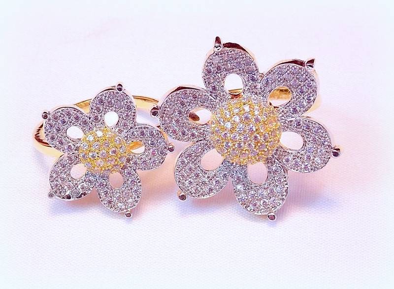 INTREND BEAUTIFUL FINE Cz DOUBLE RING