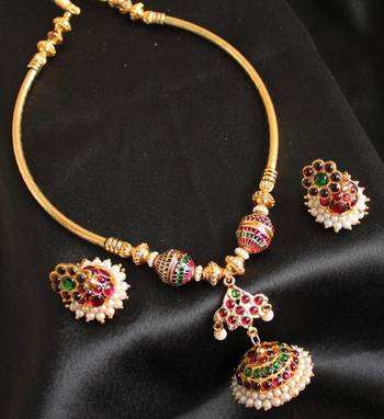 Lovely Kemp Designer Temple Necklace Set  1