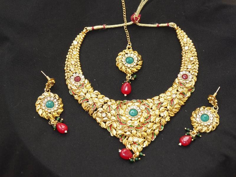Royal neckset