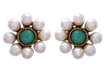 Green gold plated pearl studs 1