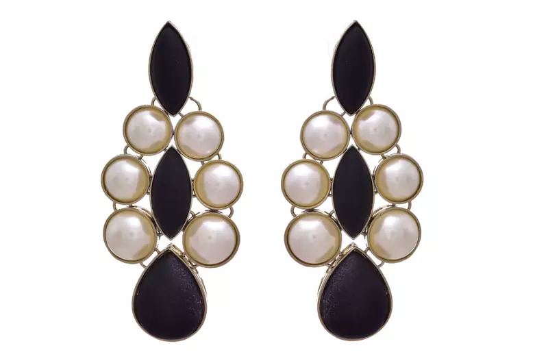 Black gold plated pearl earrings