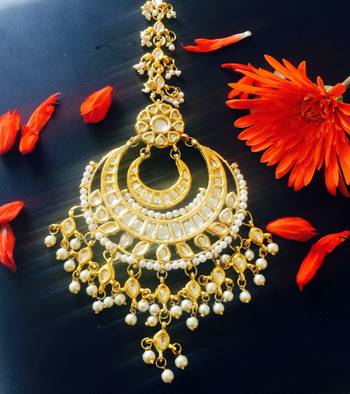 Gold Maang Tikka 1