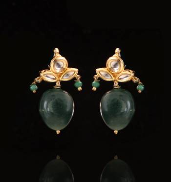 Kundan And Emeral Green Studs 1
