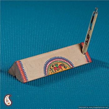 Pen N Box With Painted Figurines 1