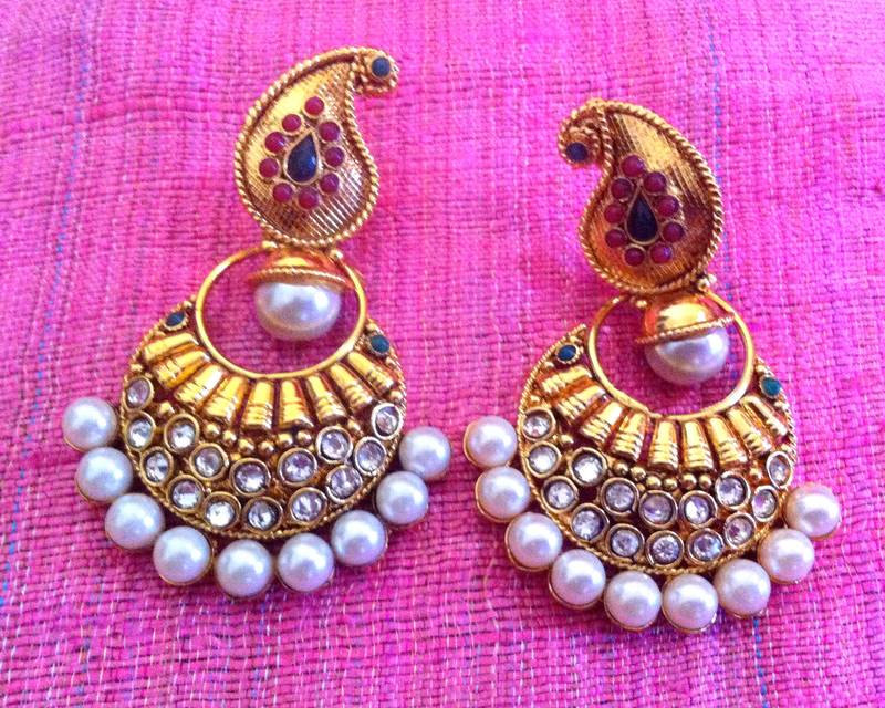 Elegant RED Green Stone Pearl Polki Earring v40rg