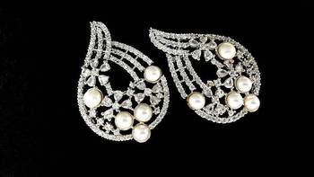 diamond look finest quality pearl earring pair 1
