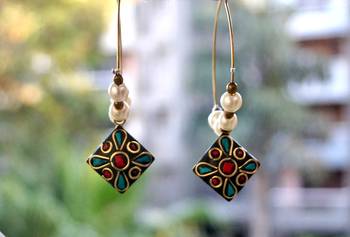 laakh red green hoops 1