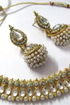 White pearl gota necklace set