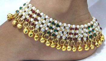 Karishma Maroon Green Stone Pearl Anklet 2
