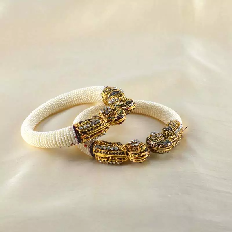 Exclusive Moti Strechable Bangles
