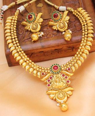 Gorgeous Gold Plated Temple  Mango Necklace With Earrings 1