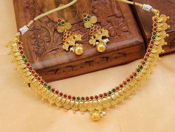 Gorgeous Gold Plated Necklace With Earrings 1