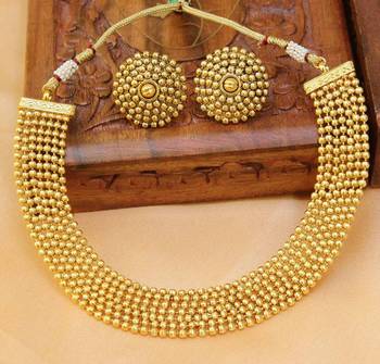 Gorgeous Gold Plated Plain Copper Necklace Set 1