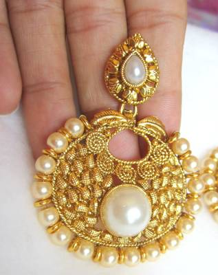 Earrings Dangler Gold Plated White Pearl 2