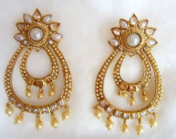 Earrings White Gold Pearl Dangler 1